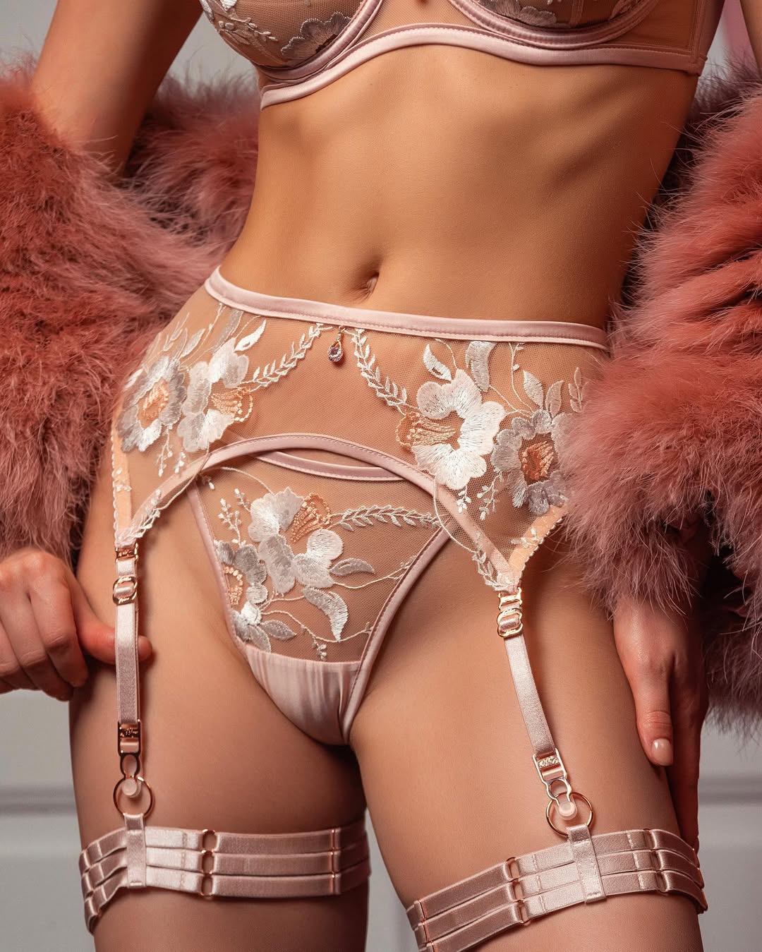 Four-piece lingerie set - SANA - Image 2