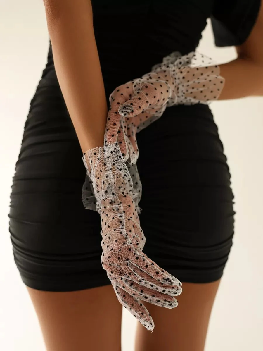 Lace gloves for women in white lace - NESS - Image 4